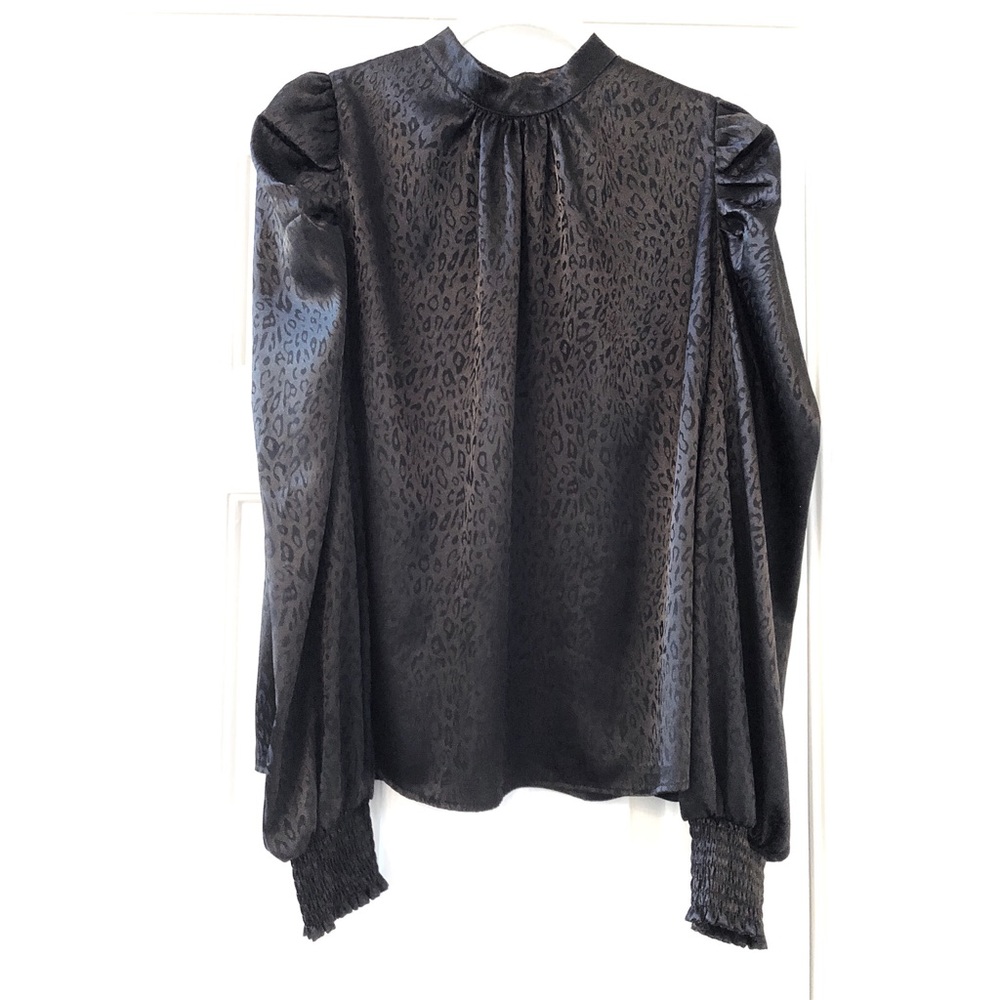 🥰LAST! Leopard Print Mock Neck Puff Sleeve Blouse - Picture 8 of 8